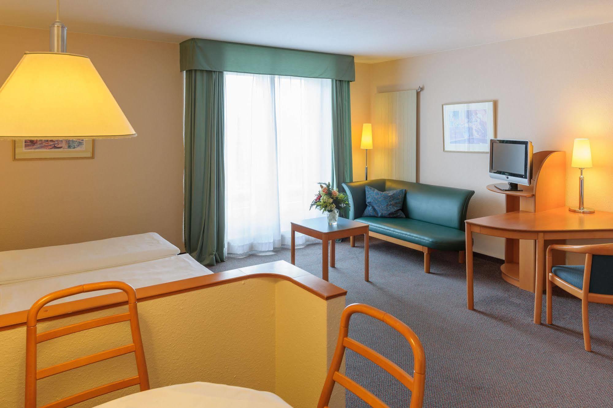 Amedia Boardinghouse Frankfurt Airport Hotel Raunheim Eksteriør billede
